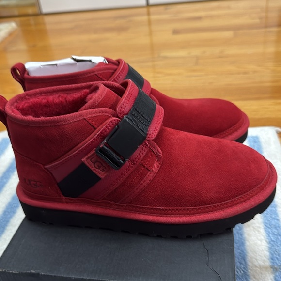 UGG Red Shoes Size 8 - Picture 3 of 6